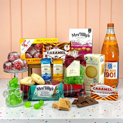 Luxury Scottish hampers and gift boxes from Scottish Store & Deli filled with artisan cheeses, smoked meats, oatcakes, chutneys, sweet treats, and premium food gifts.