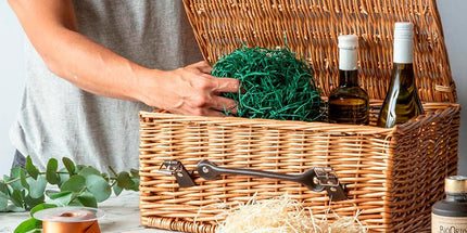 Traditional Wicker Hamper Medium - Scottish Hampers
