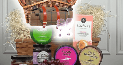 Cheese Gift Selection Box | 3 Cheese Truckle, 2 Chutneys and Crackers - Scottish Hampers