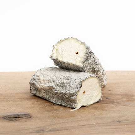 Sainte Maure de Touraine
AOP (Goat's Milk)