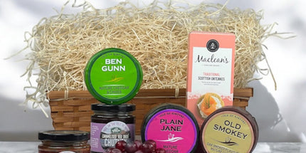 Cheese Gift Selection Box | 3 Cheese Truckle, 2 Chutneys and Crackers