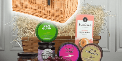 Cheese Gift Selection Box | 3 Cheese Truckle, 2 Chutneys and Crackers - Scottish Hampers