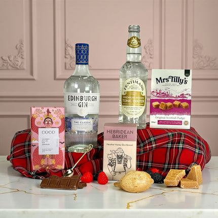 Edinburgh Gin and Chocolate Indulgence Hamper with gin, fudge, chocolate bar and shortbread in luxury gift packaging